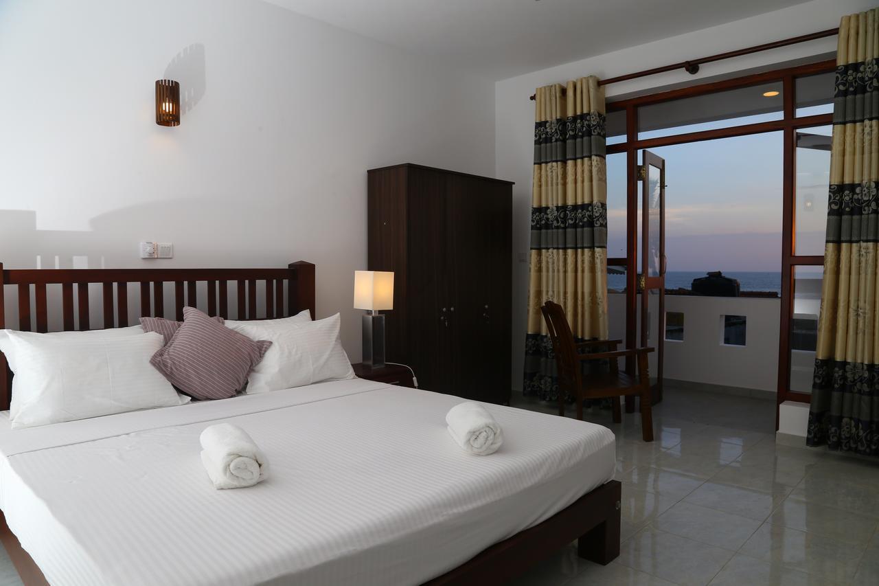 Hikka Regent Hotel Hikkaduwa Ngoại thất bức ảnh